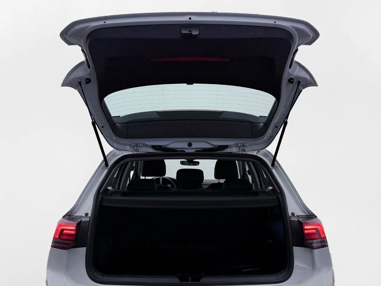 Volkswagen Golf 1.5 TGI Aut CNG Cockpit Kamera P-Sens AdaptivFH Värmare – bild 33 av 33