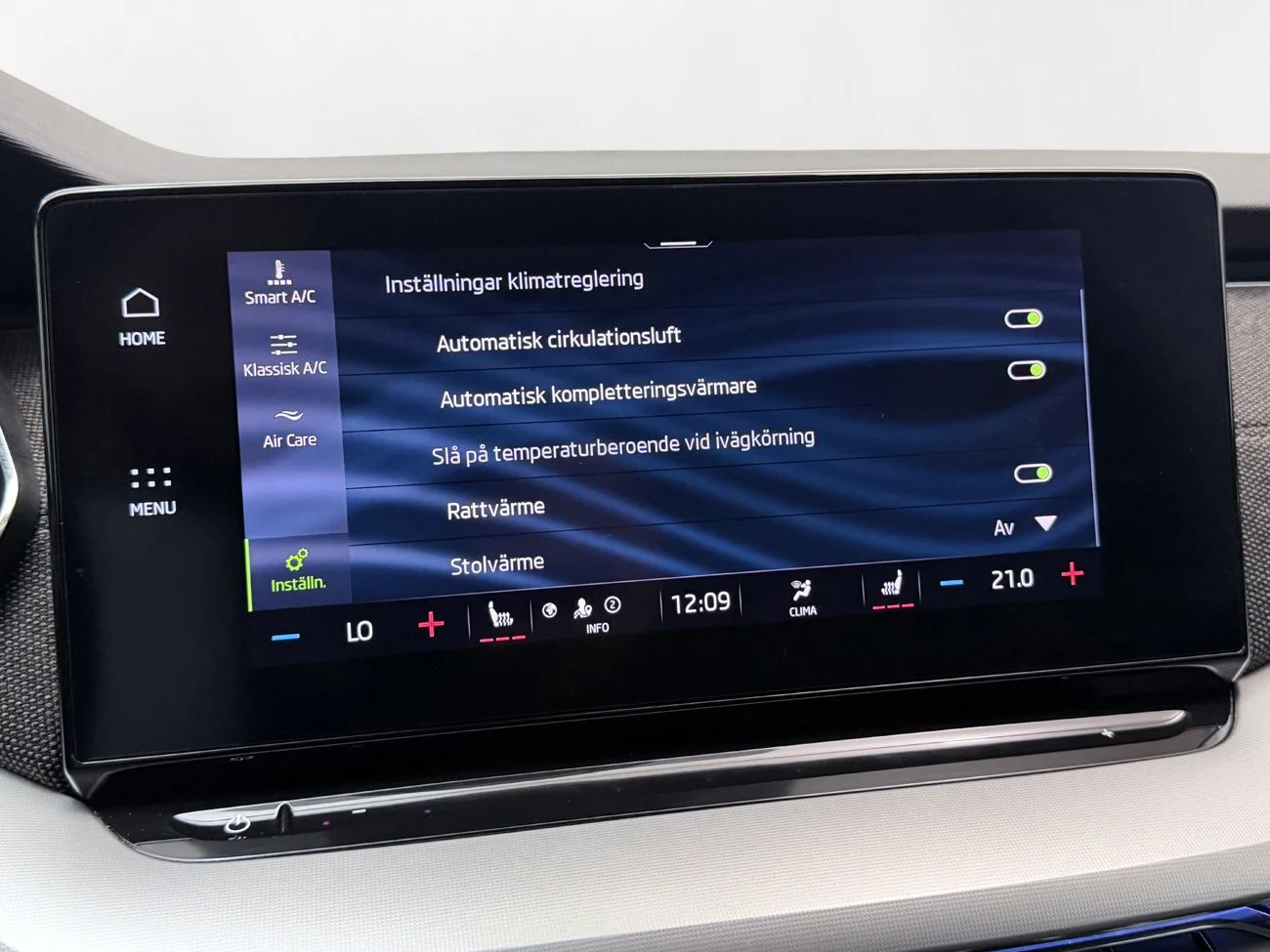 Skoda Octavia Scout 2.0 TDI 4x4 Drag Cockpit Kamera Värmare LED-ramp MOMS 200hk – bild 24 av 33