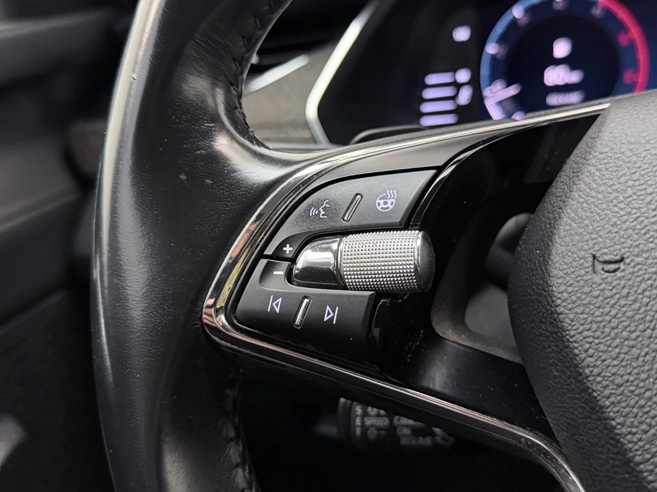 Skoda Octavia Scout 2.0 TDI 4x4 Drag Cockpit Kamera Värmare LED-ramp MOMS 200hk – bild 17 av 33