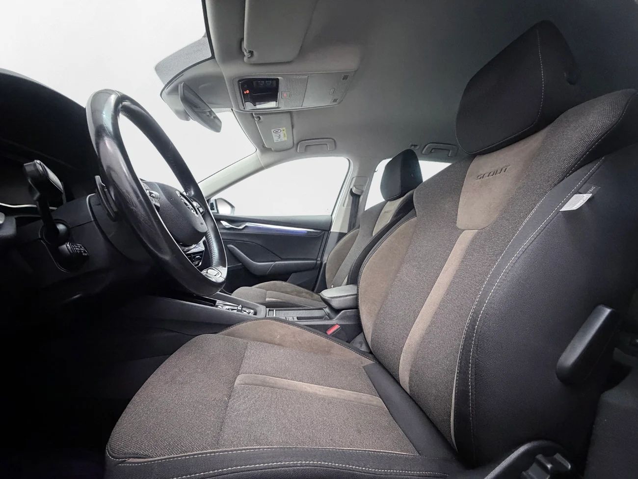 Skoda Octavia Scout 2.0 TDI 4x4 Drag Cockpit Kamera Värmare LED-ramp MOMS 200hk – bild 11 av 33