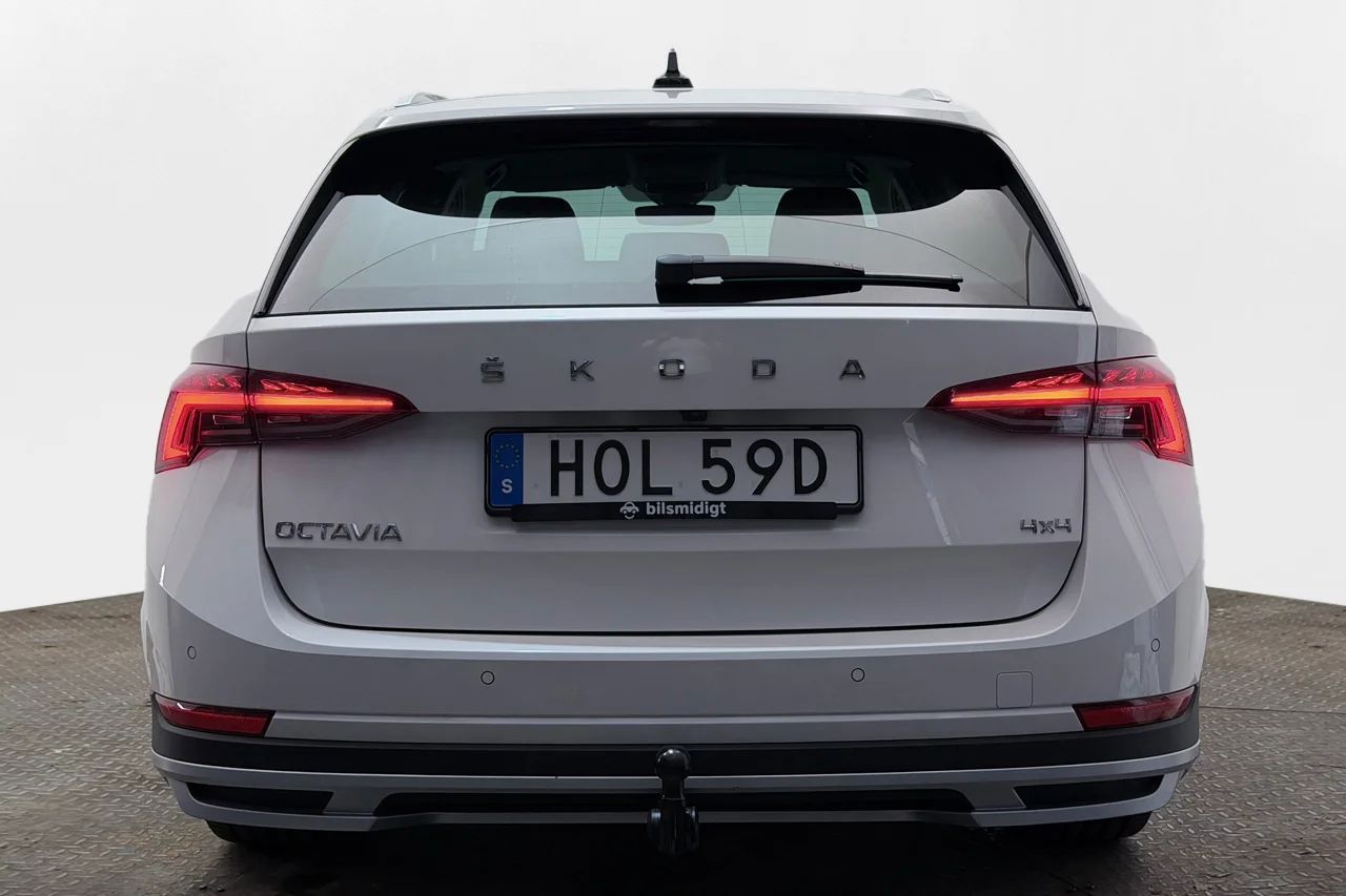 Skoda Octavia Scout 2.0 TDI 4x4 Drag Cockpit Kamera Värmare LED-ramp MOMS 200hk – bild 6 av 33