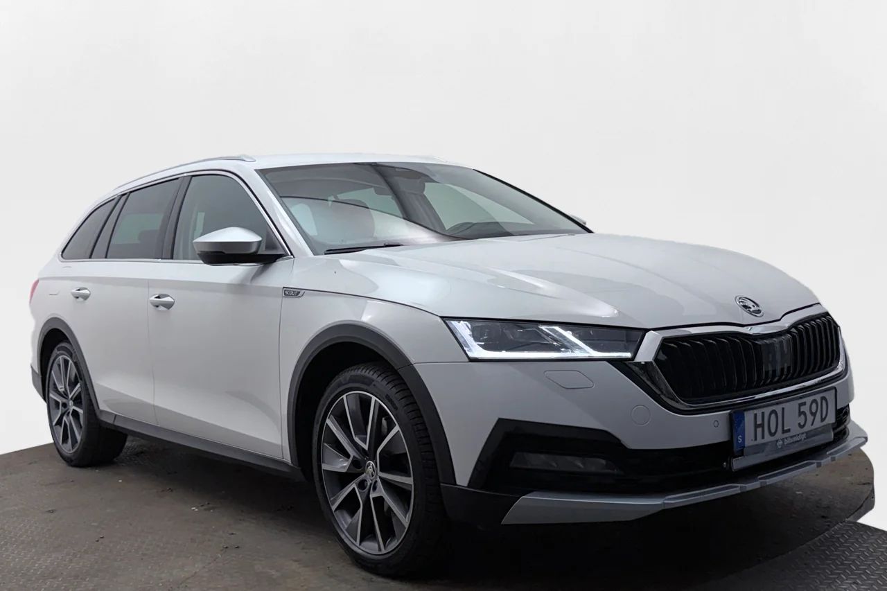 Skoda Octavia Scout 2.0 TDI 4x4 Drag Cockpit Kamera Värmare LED-ramp MOMS 200hk – bild 3 av 33