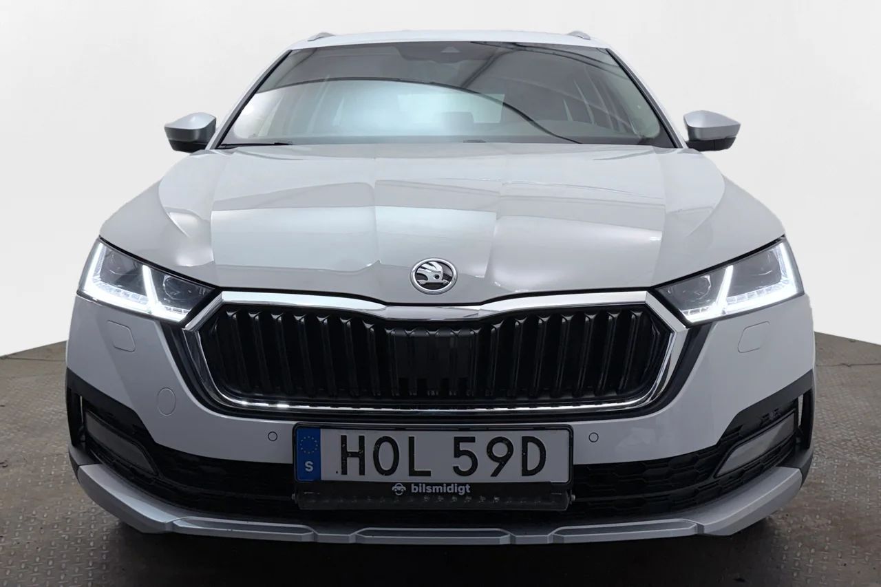 Skoda Octavia Scout 2.0 TDI 4x4 Drag Cockpit Kamera Värmare LED-ramp MOMS 200hk – bild 2 av 33