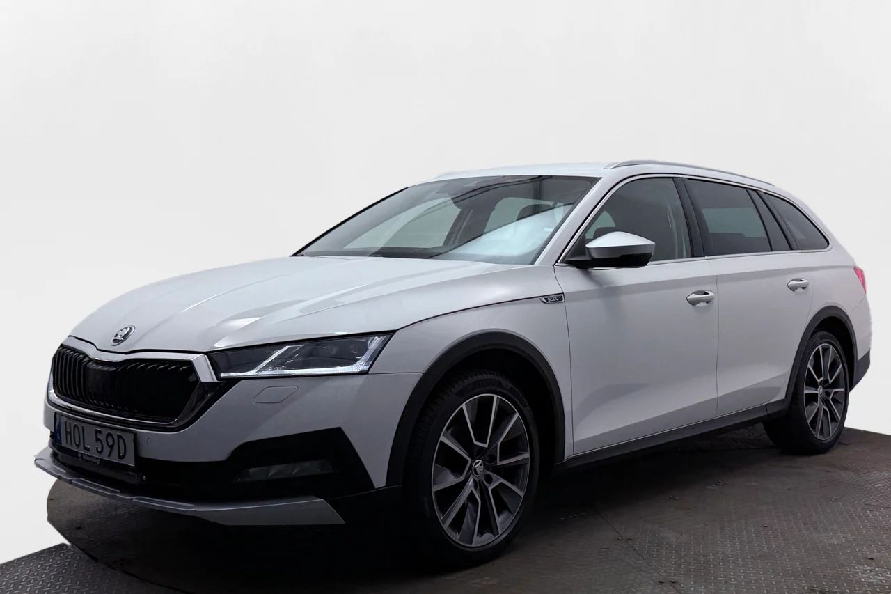 Skoda Octavia Scout 2.0 TDI 4x4 Drag Cockpit Kamera Värmare LED-ramp MOMS 200hk