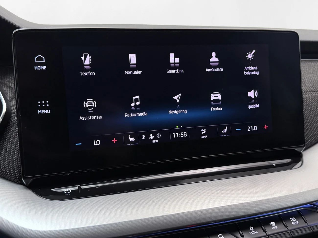 Skoda Octavia Scout 2.0 TDI 4x4 Drag Cockpit Kamera Värmare LED-ramp MOMS 200hk – bild 26 av 33
