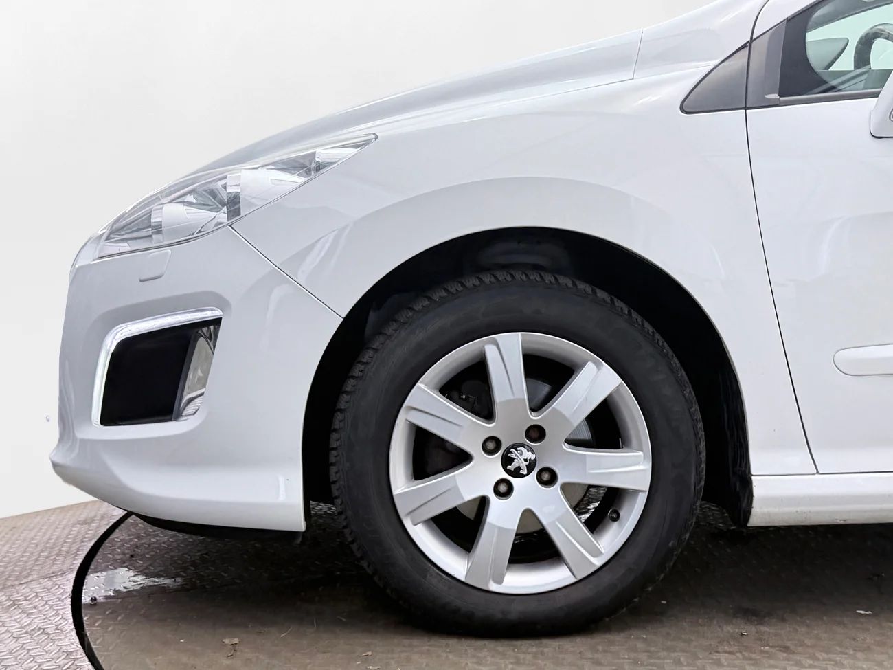 Peugeot 308 SW 1.6 Aut Pano P-Sens Kamkedja LÅGMIL 120hk – bild 9 av 22