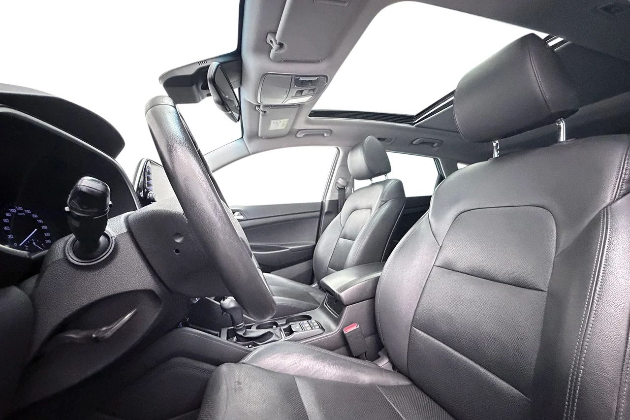 Hyundai Tucson 1.6 T-GDI 4WD Premium Pano Läder 360° Navi KRELL 177hk – bild 14 av 31