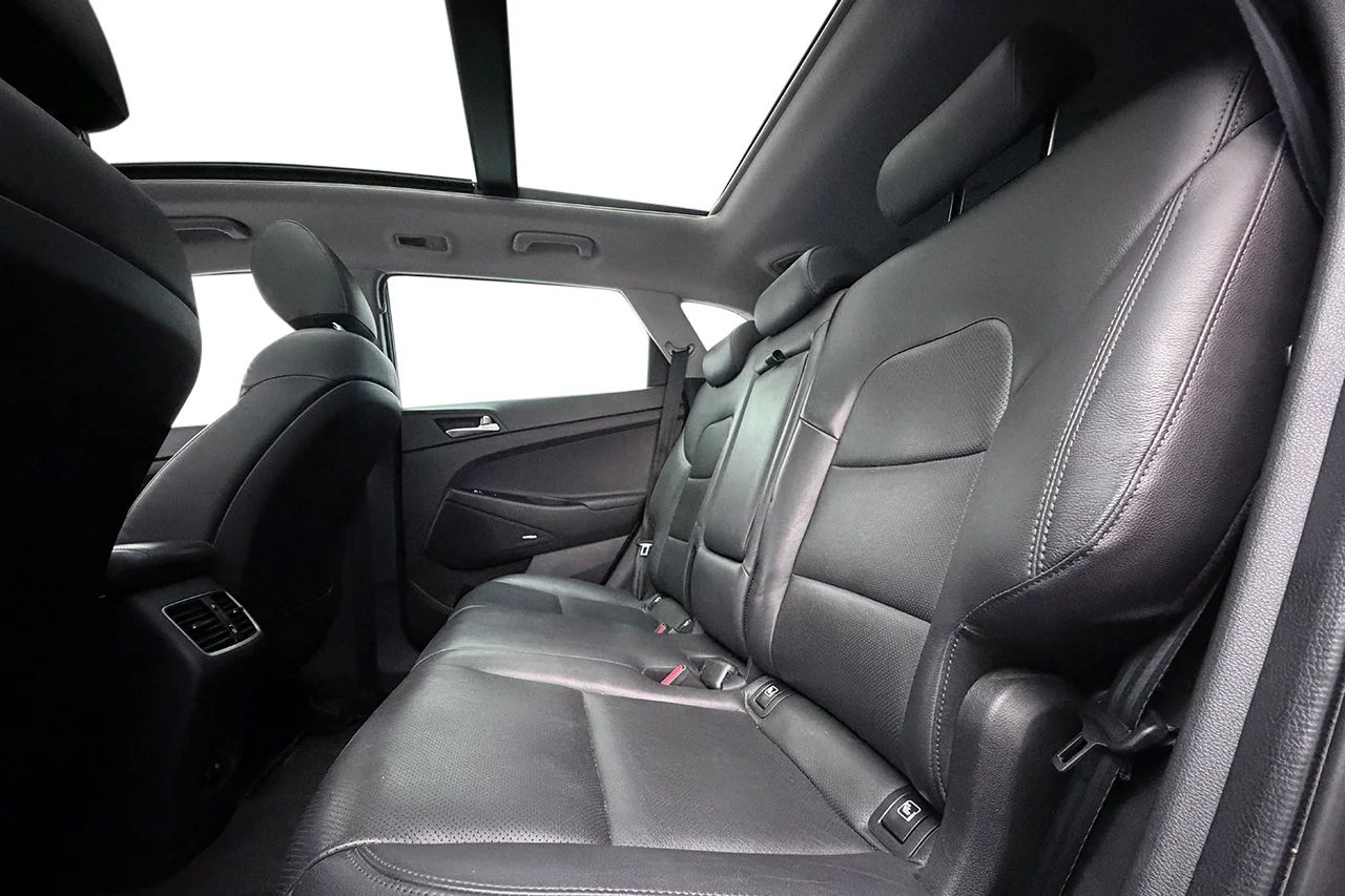 Hyundai Tucson 1.6 T-GDI 4WD Premium Pano Läder 360° Navi KRELL 177hk – bild 17 av 31