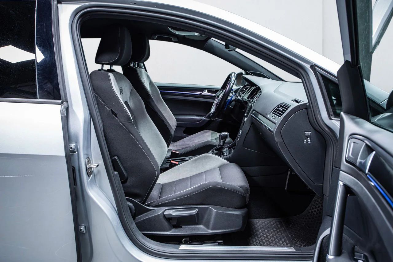 Volkswagen Golf 5-d R 2.0 TSI Aut 4M Kamera P-Sens DYNAUDIO Kamkedja 300hk – bild 14 av 33
