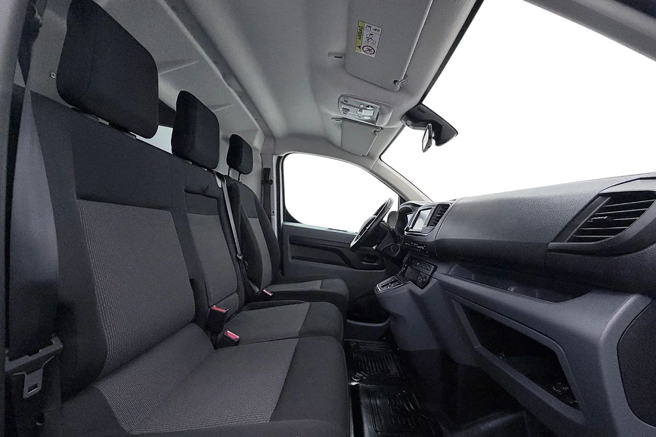 Toyota Proace Electric 75 kWh L2 Drag 2xSidodörr 3sits Navi MOMS – bild 15 av 26