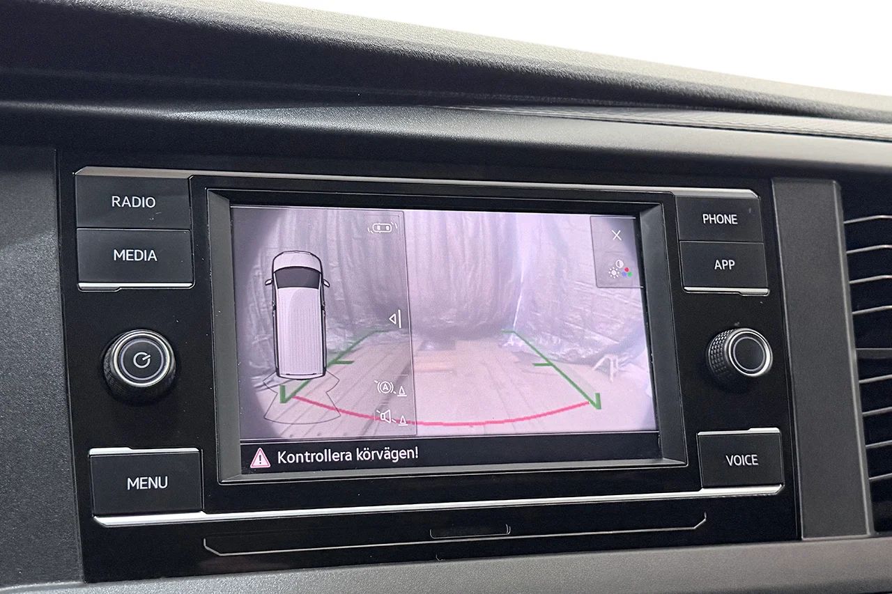 Volkswagen e-Transporter LWB 37.3 kWh Drag Inredd 3-sits CCS Kamera MOMS – bild 19 av 28