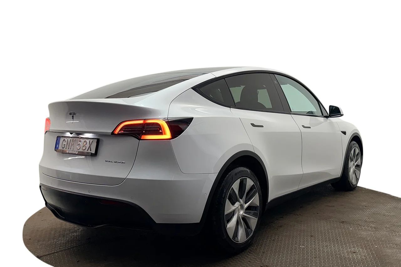 Tesla Model Y Long Range AWD Pano Kameror Premiumljud V-Pump MOMS 514hk – bild 5 av 32