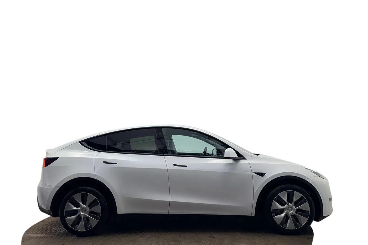 Tesla Model Y Long Range AWD Pano Kameror Premiumljud V-Pump MOMS 514hk – bild 4 av 32