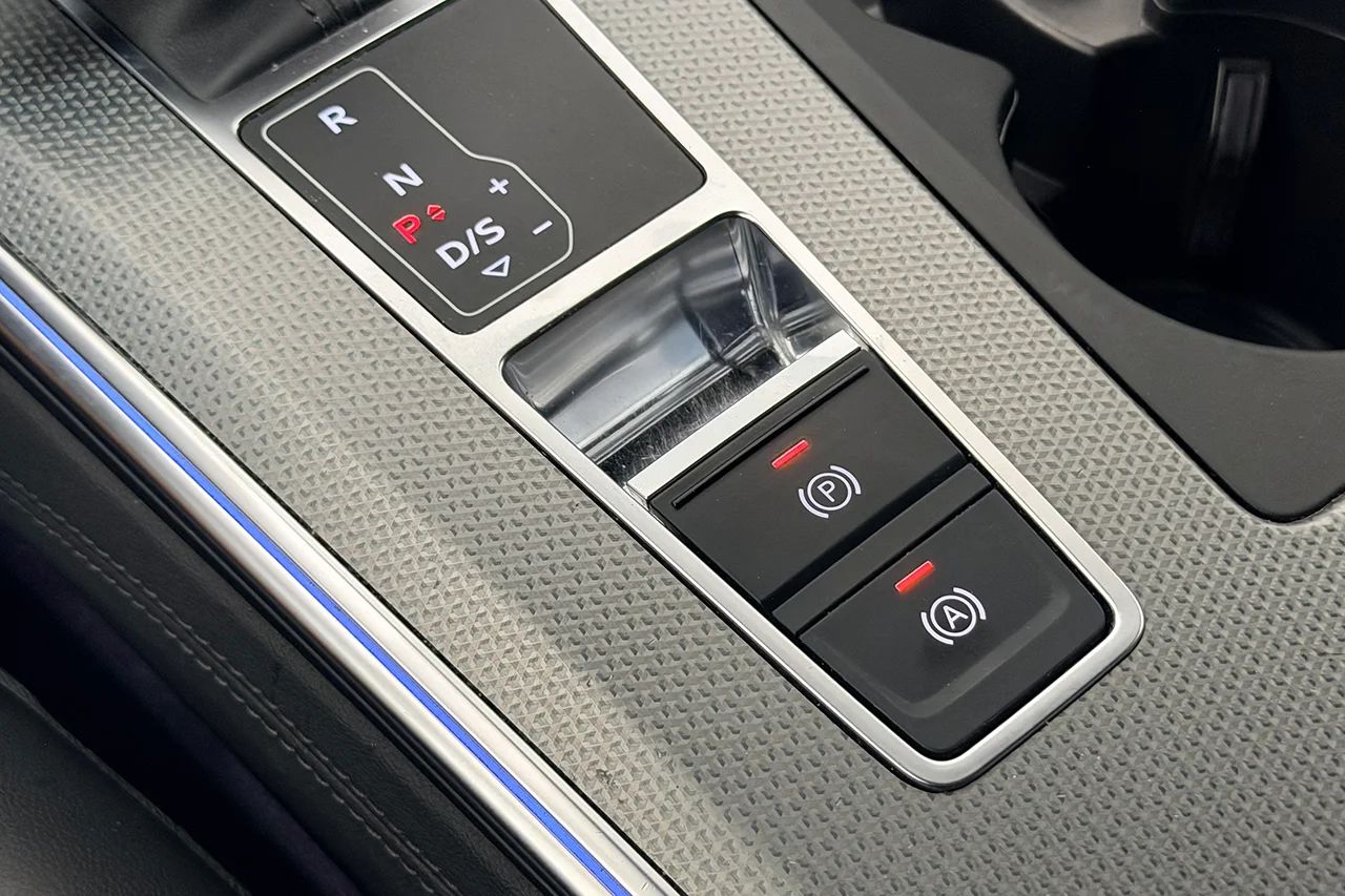 Audi A6 Allroad 55 TDI Drag Alpin Matrix 360° Navi Cockpit B&O Stolminne 350hk – bild 30 av 37