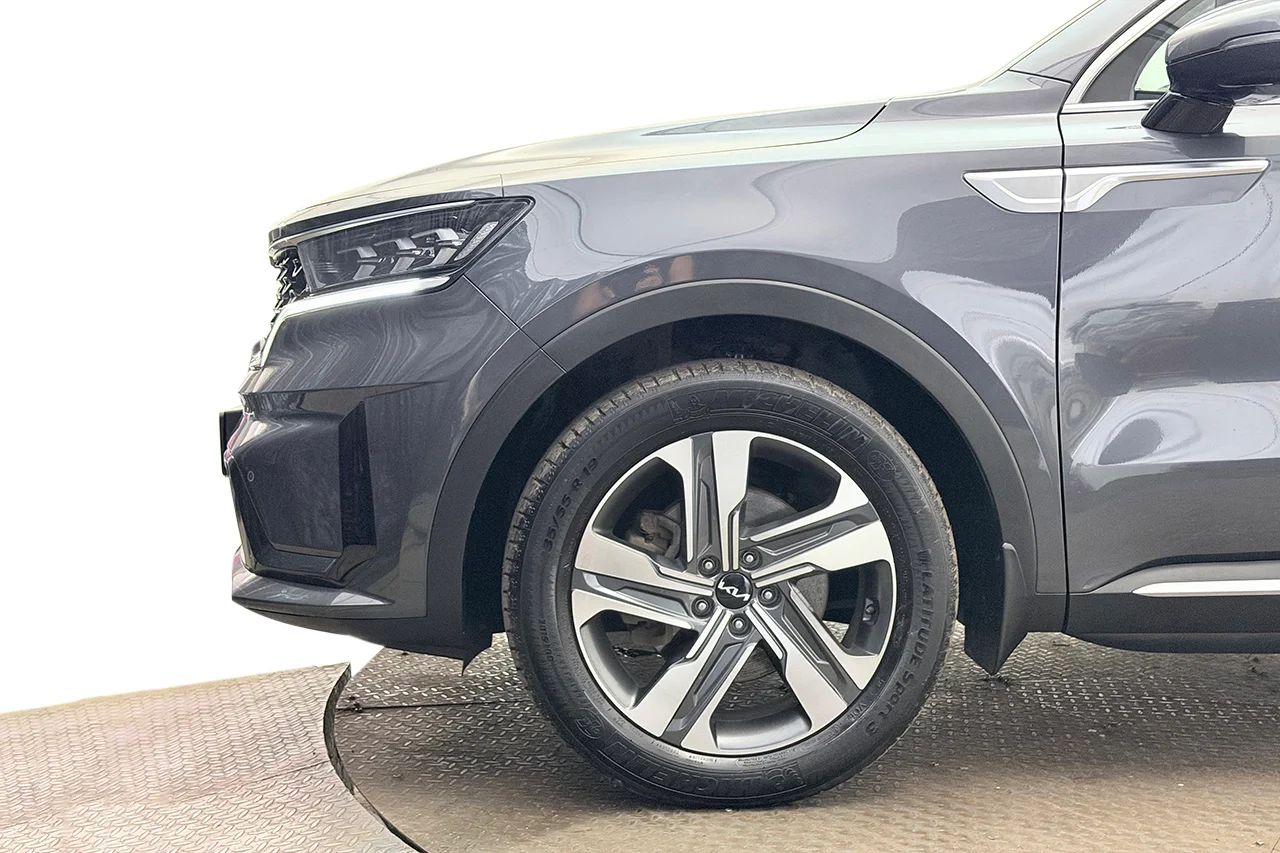 Kia Sorento PHEV AWD 7-sits Drag Navi Kamera MOMS 265hk – bild 10 av 32