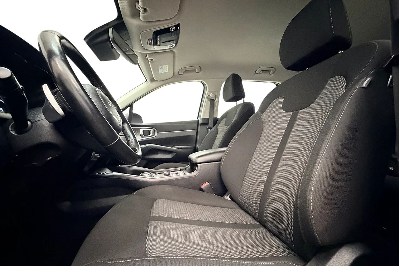 Kia Sorento PHEV AWD 7-sits Drag Navi Kamera MOMS 265hk – bild 11 av 32