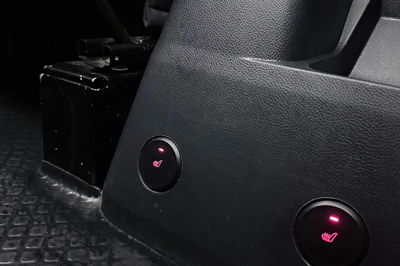 Maxus e-Deliver 3 50.2 kWh L1H1 Drag Kamera CarPlay CCS MOMS 120hk – bild 26 av 27