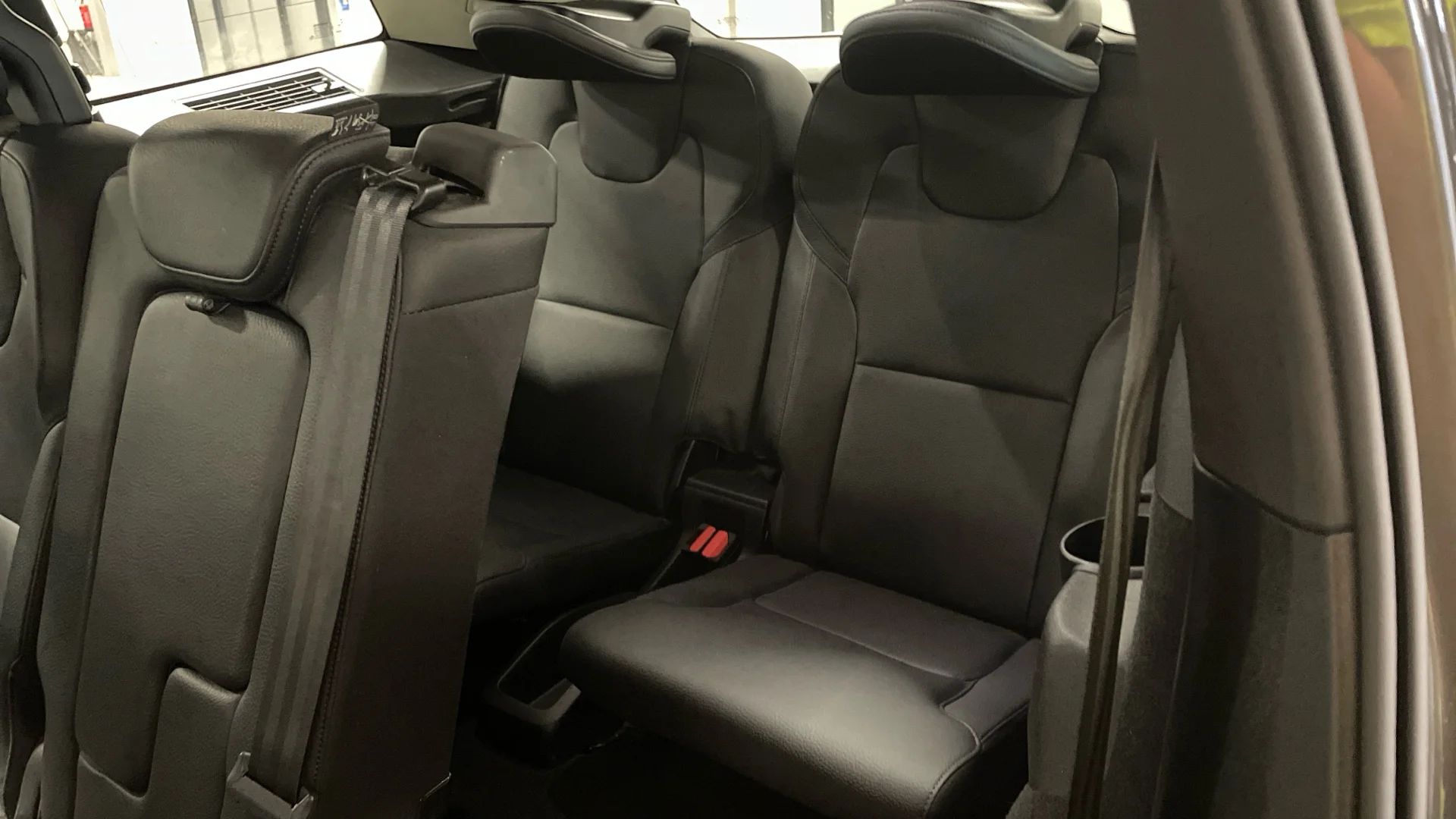 Volvo XC90 Recharge T8 AWD Plus Bright 7-sits Läder Drag H/K P-Klimat BLIS 456hk – bild 14 av 35