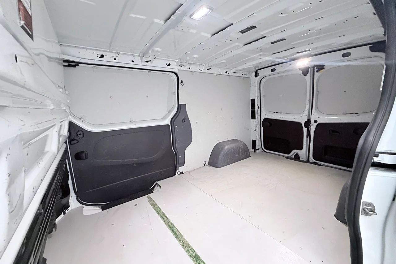 Renault Trafic Skåp 3.0t 2.0 L2 2xSidodörr Drag Värmare Navi Kamera 3sits – bild 13 av 30
