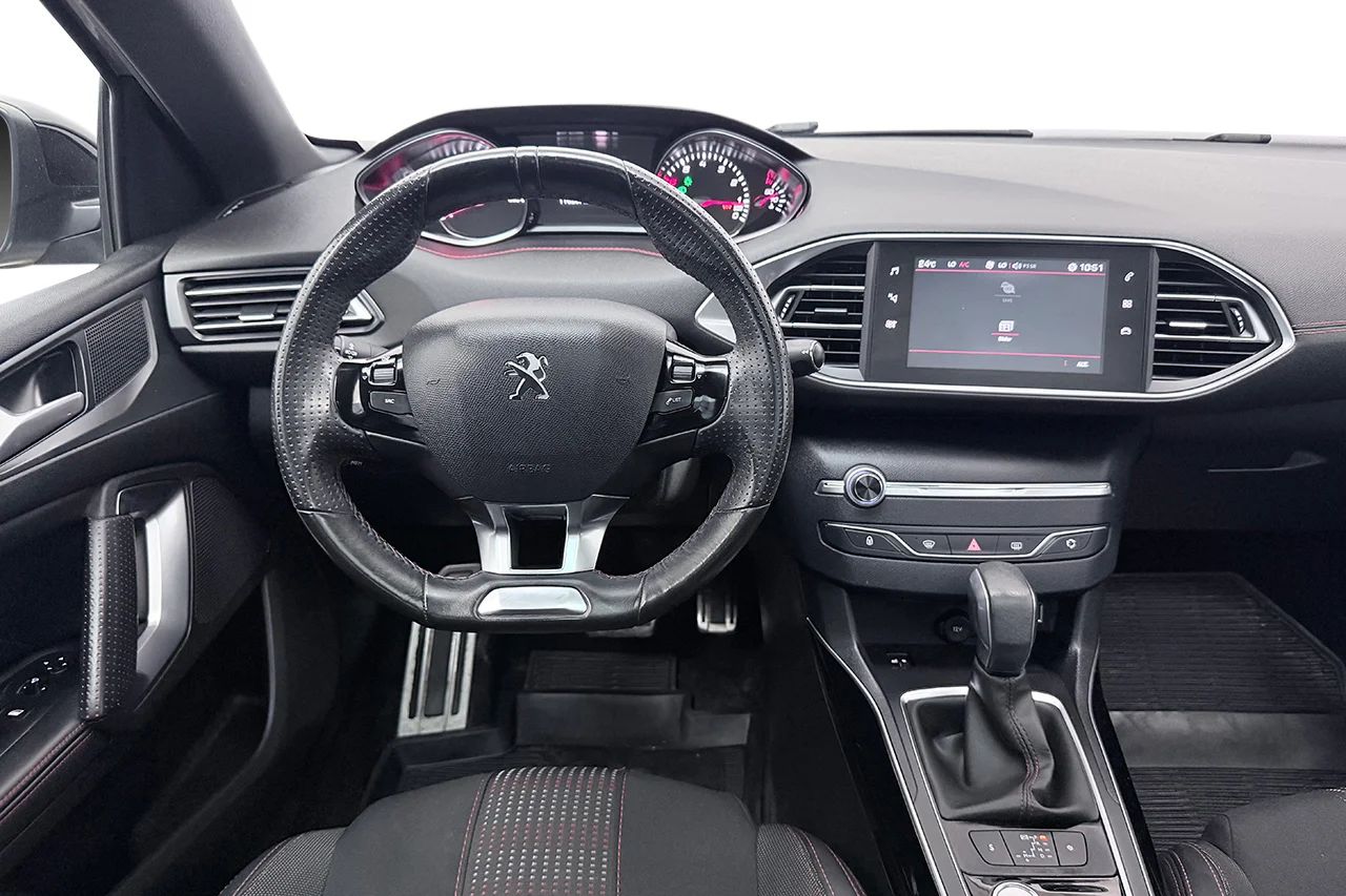 Peugeot 308 1.2 PureTech GT-Line Pano Massage AppConnect P-Sens 131hk – bild 19 av 30