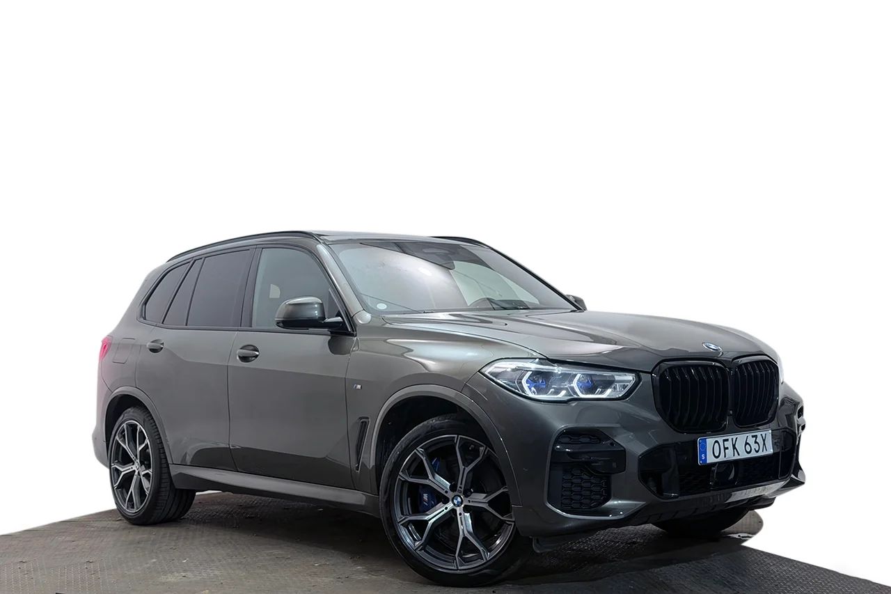 BMW X5 xDrive40d M Sport Drag Pano Värmare 360° HUD B&W 340hk – bild 3 av 36