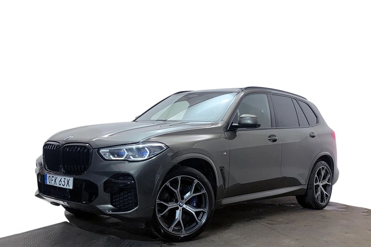 BMW X5 xDrive40d M Sport Drag Pano Värmare 360° HUD B&W 340hk