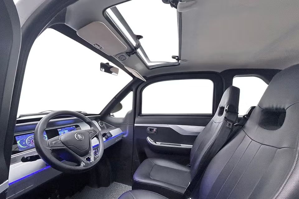 Titan Zero R4S 4-sits Läder Taklucka Värmare Cockpit Kamera USB Klass 2 – bild 10 av 20