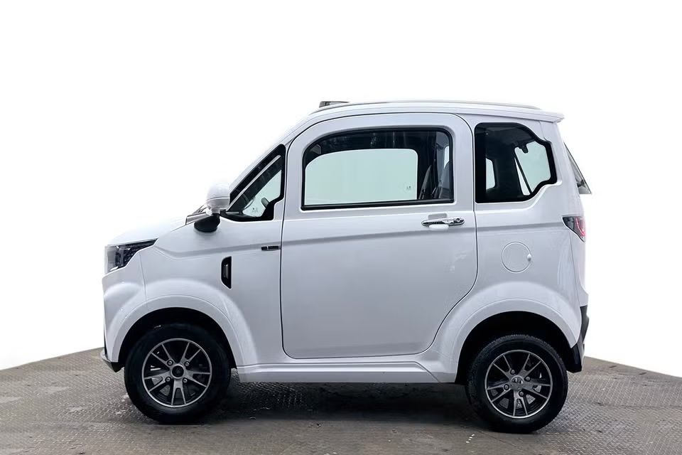 Titan Zero R4S 4-sits Läder Taklucka Värmare Cockpit Kamera USB Klass 2 – bild 7 av 20