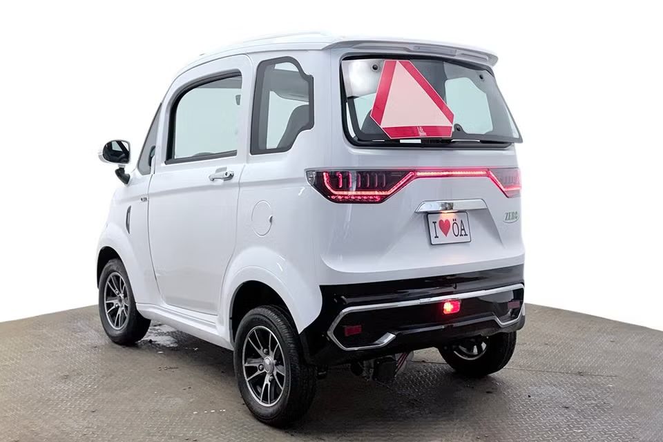 Titan Zero R4S 4-sits Läder Taklucka Värmare Cockpit Kamera USB Klass 2 – bild 6 av 20