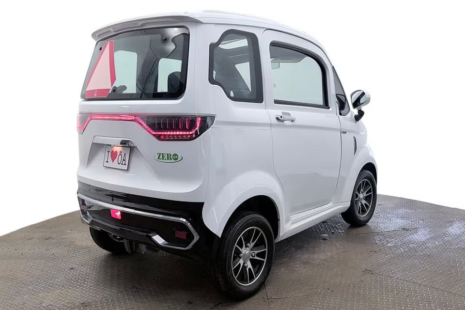 Titan Zero R4S 4-sits Läder Taklucka Värmare Cockpit Kamera USB Klass 2 – bild 4 av 20