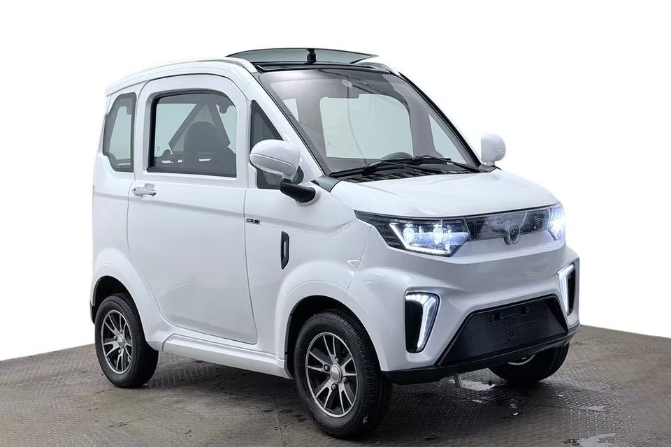 Titan Zero R4S 4-sits Läder Taklucka Värmare Cockpit Kamera USB Klass 2 – bild 3 av 20