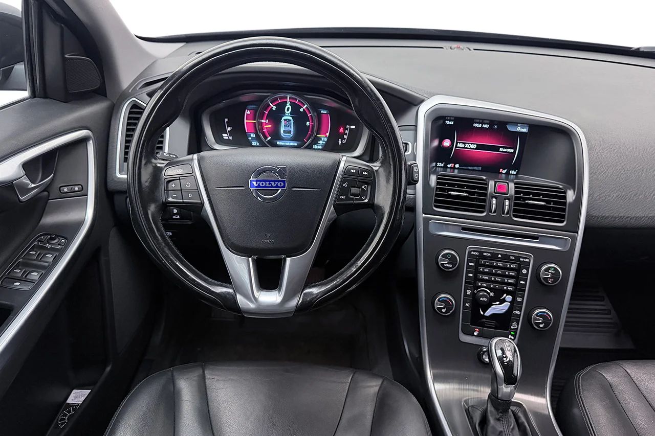 Volvo XC60 D4 AWD Summum Business Drag Navi Läder Stolminne Värmare – bild 16 av 26