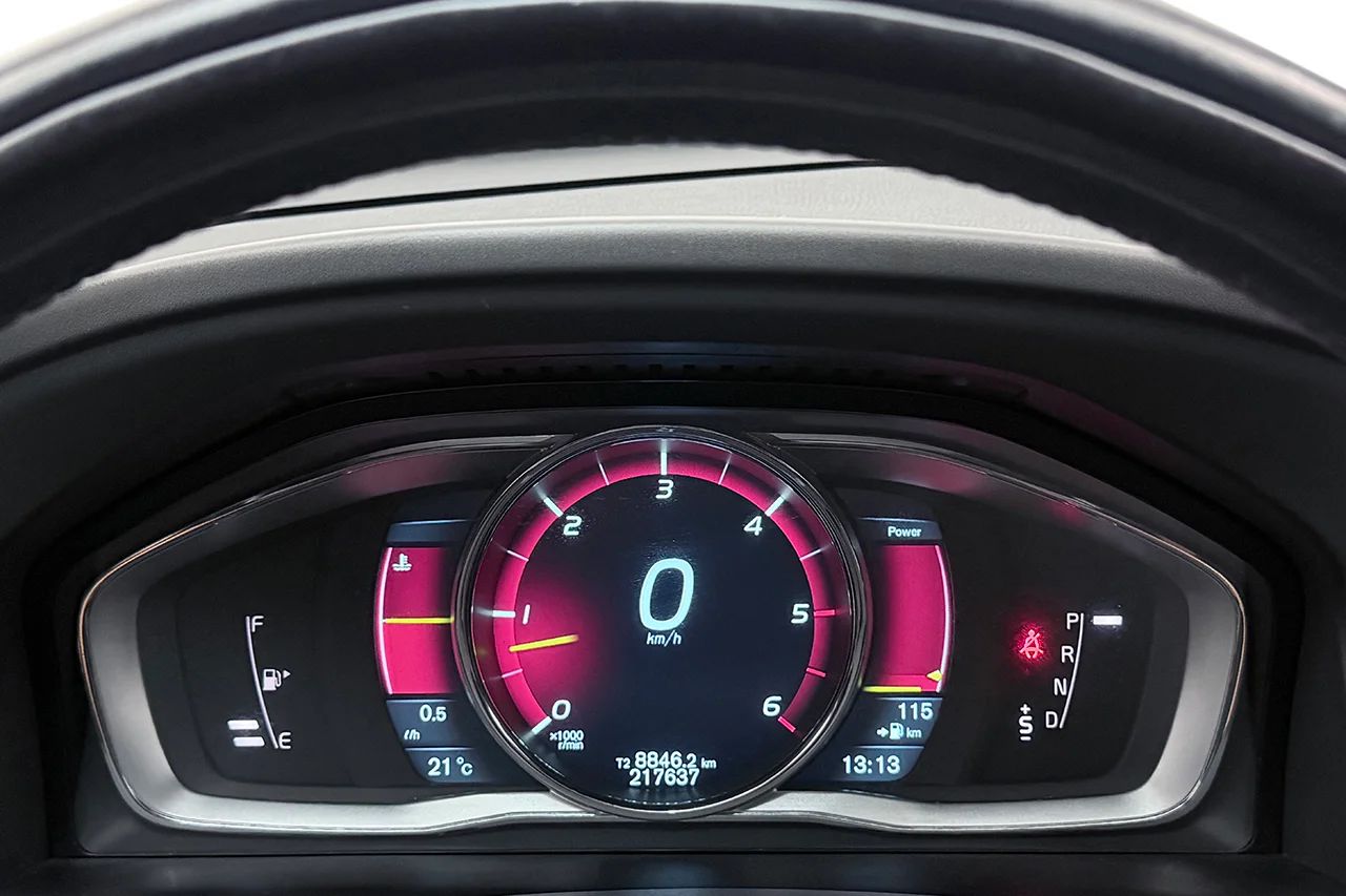 Volvo XC60 D4 AWD Summum Business Drag Navi Läder Stolminne Värmare – bild 17 av 26