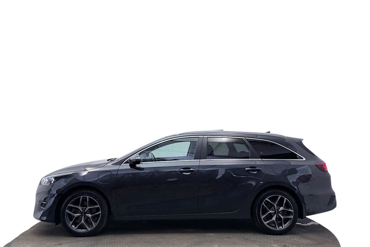 Kia Ceed SW Plug-in Advance Plus Läder Panorama Navi Cockpit 141hk – bild 9 av 35
