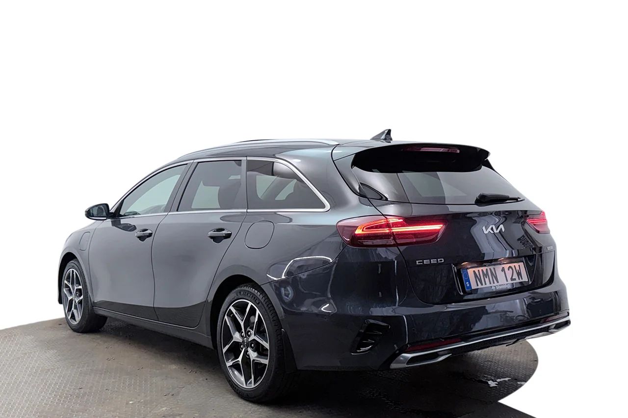 Kia Ceed SW Plug-in Advance Plus Läder Panorama Navi Cockpit 141hk – bild 8 av 35