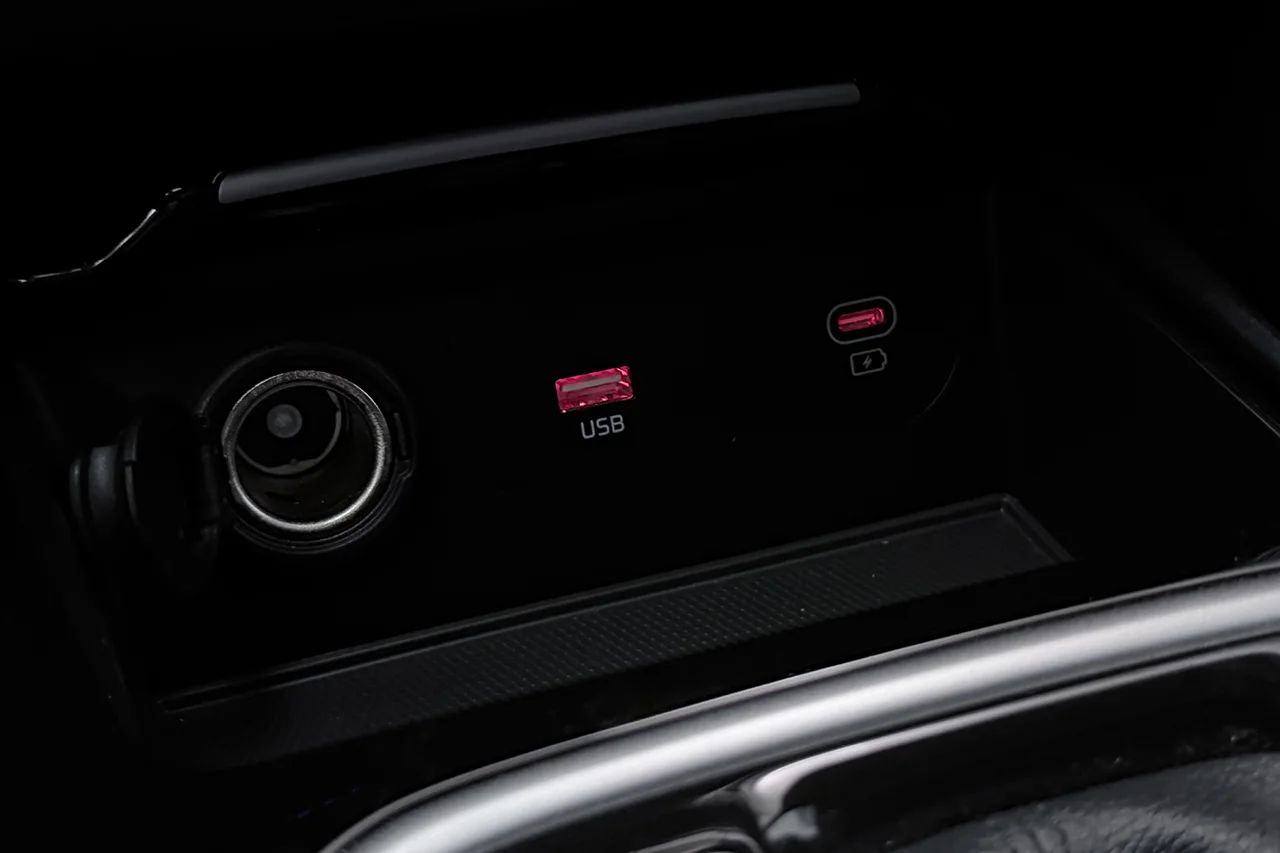Kia Ceed SW Plug-in Advance Plus Läder Panorama Navi Cockpit 141hk – bild 29 av 35