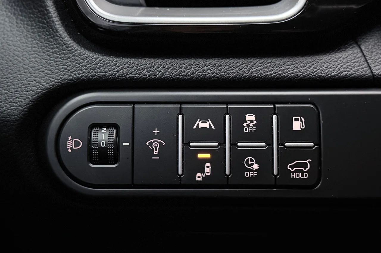 Kia Ceed SW Plug-in Advance Plus Läder Panorama Navi Cockpit 141hk – bild 28 av 35
