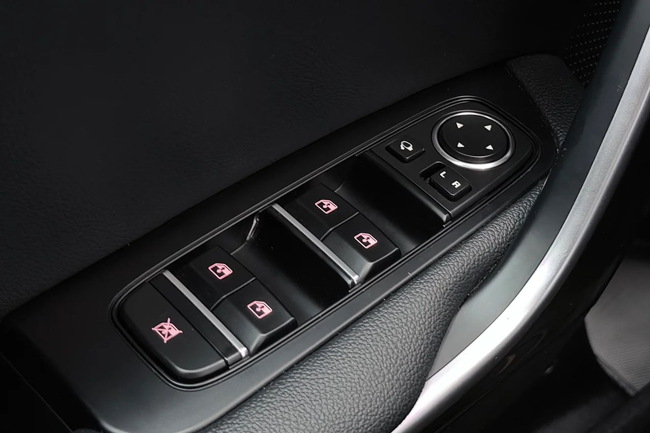 Kia Ceed SW Plug-in Advance Plus Läder Panorama Navi Cockpit 141hk – bild 32 av 35