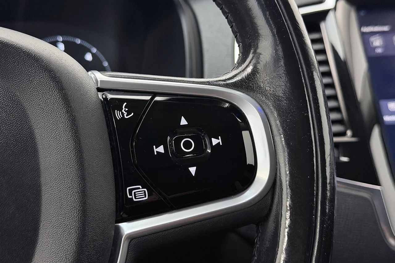 Volvo XC90 D4 Inscription Navi Kamera Läder P-Klimat Keyless 190hk – bild 23 av 36