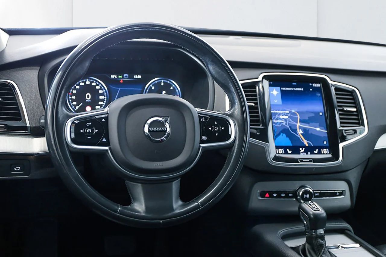 Volvo XC90 D4 Inscription Navi Kamera Läder P-Klimat Keyless 190hk – bild 20 av 36