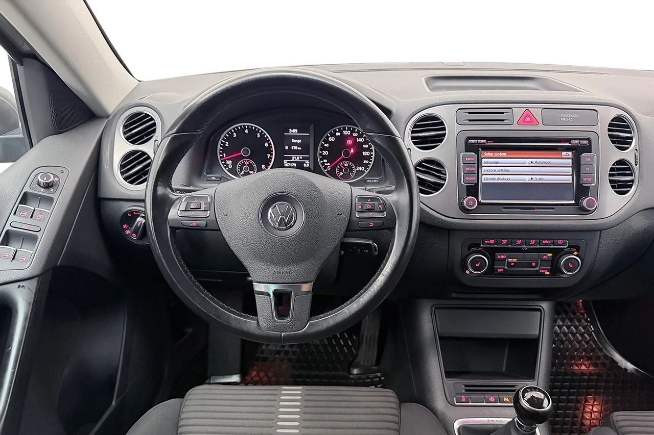 Volkswagen Tiguan 1.4 TSI 4M Sport&Style Drag Kamera P-Sens Kamkedja 150hk – bild 15 av 26