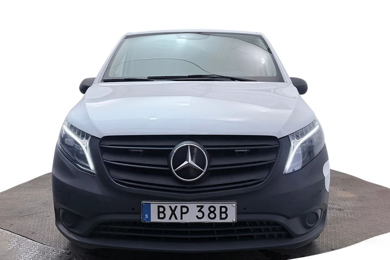 Mercedes-Benz eVito Tourer 129 3.5t 5-sits Kamera P-Sens CCS MOMS 204hk – bild 2 av 26