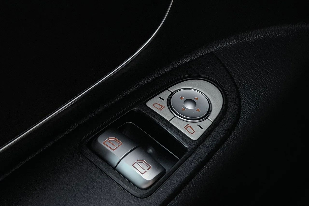 Mercedes-Benz eVito Tourer 129 3.5t 5-sits Kamera P-Sens CCS MOMS 204hk – bild 26 av 26