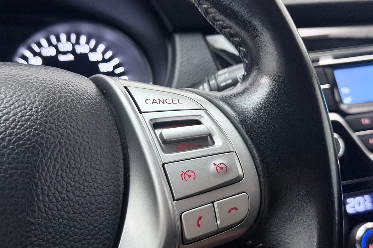 Nissan Qashqai 1.6 4x4 Acenta Drag Kamkedja 130hk – bild 18 av 27