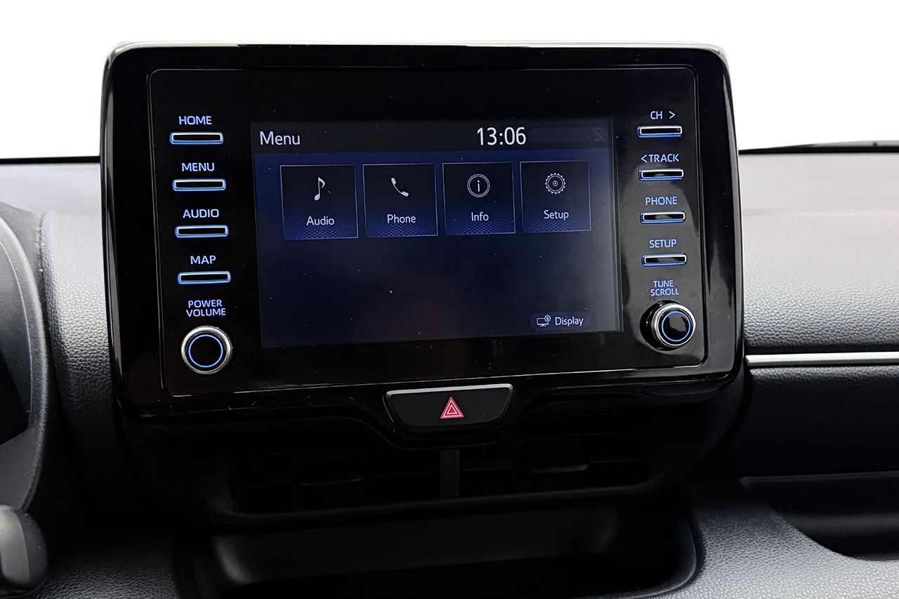Toyota Yaris Hybrid Aut Kamera Filassist AdaptivFH MOMS 116hk – bild 20 av 28