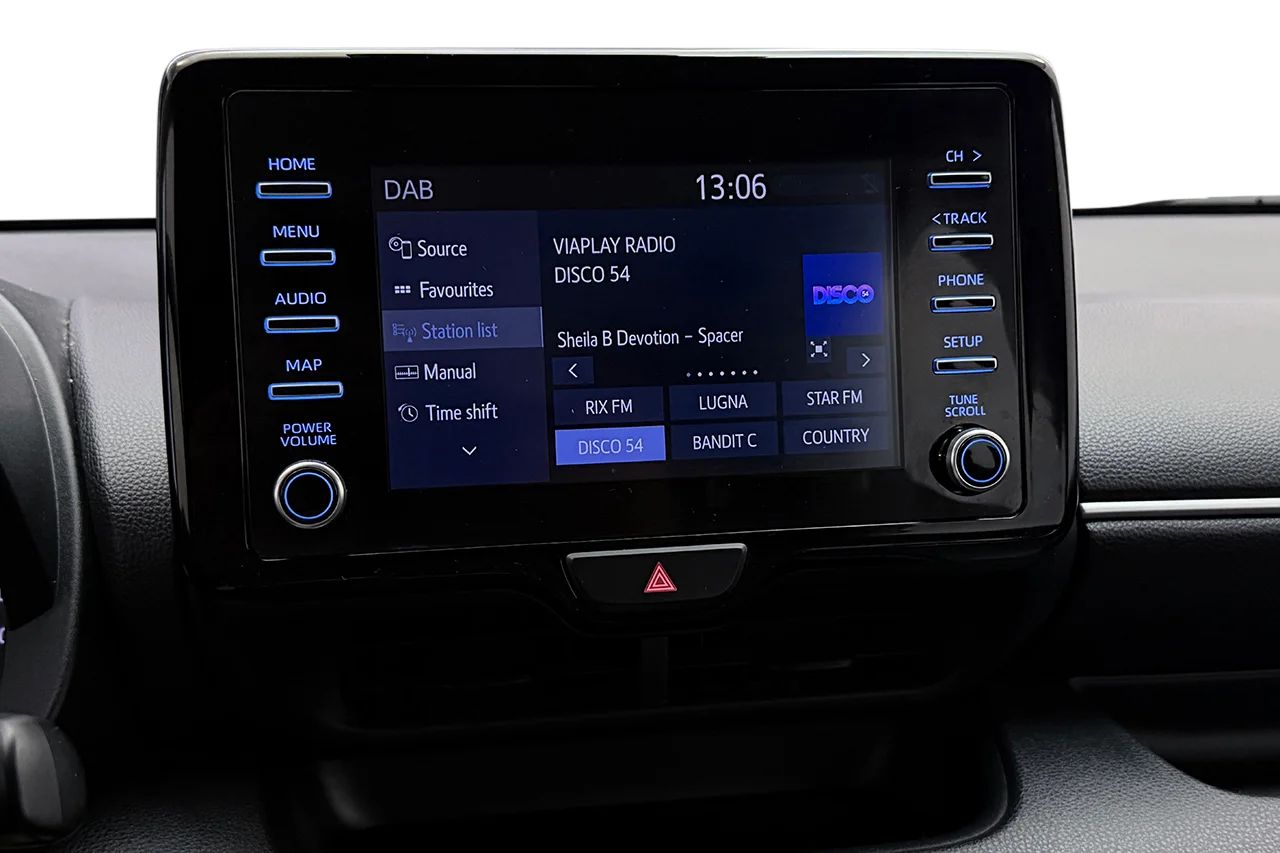 Toyota Yaris Hybrid Aut Kamera Filassist AdaptivFH MOMS 116hk – bild 21 av 28
