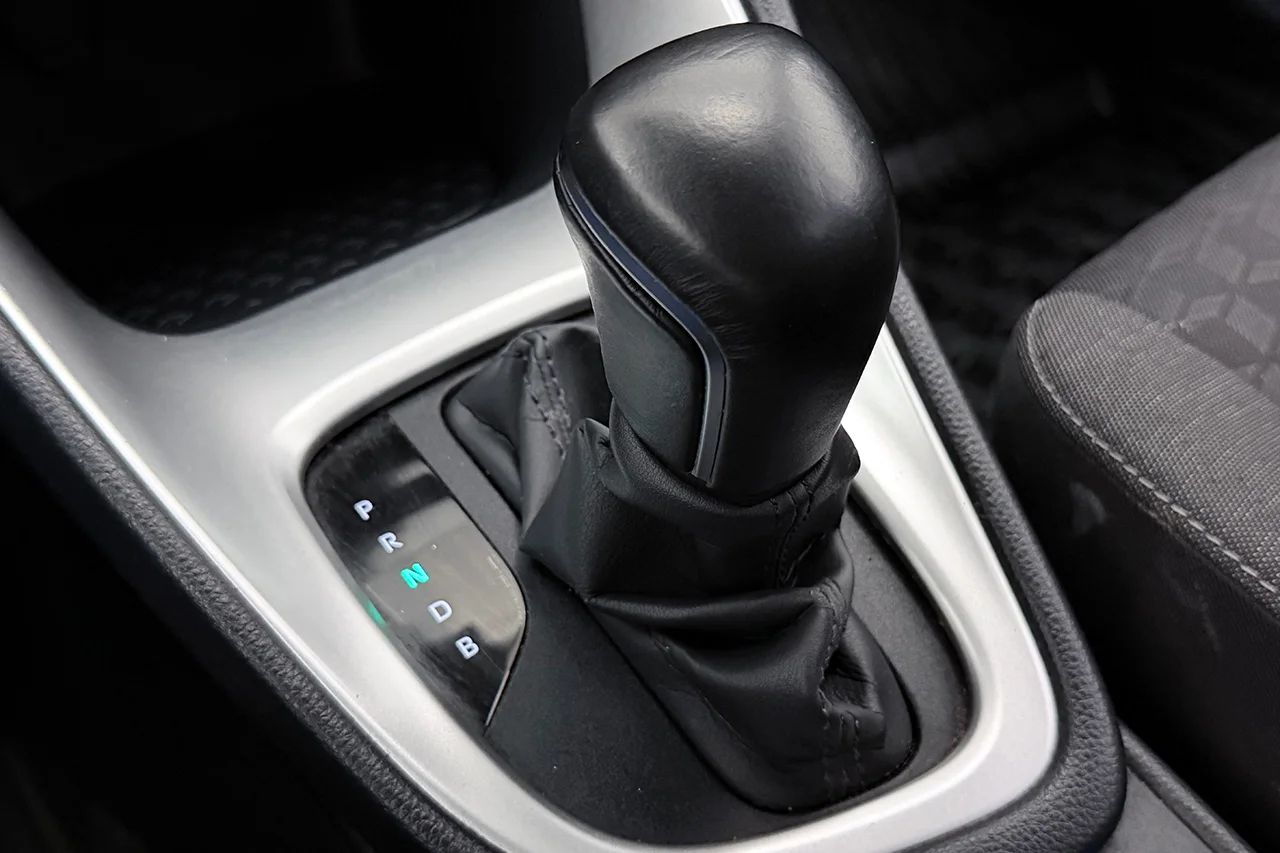 Toyota Yaris Hybrid Aut Kamera Filassist AdaptivFH MOMS 116hk – bild 23 av 28