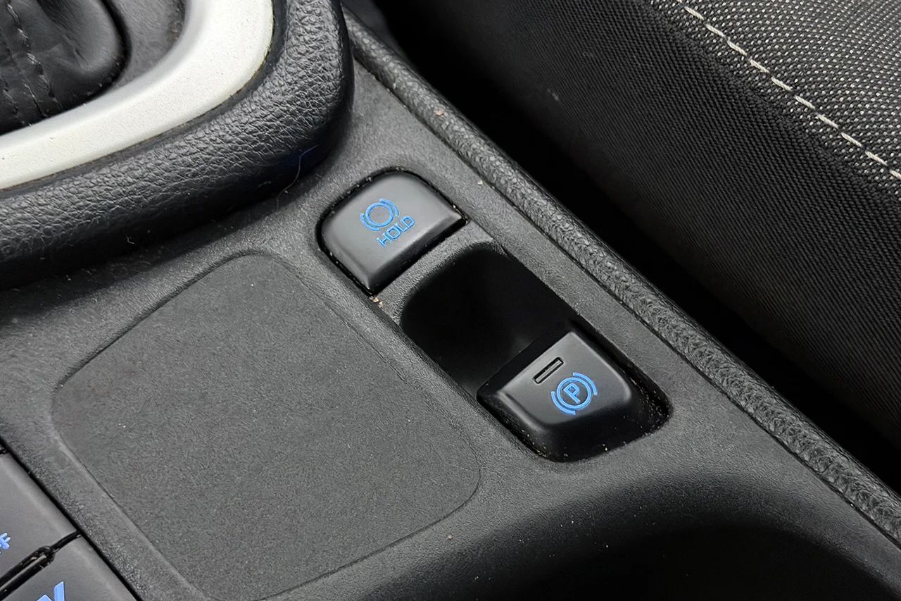Toyota Yaris Hybrid Aut Kamera Filassist AdaptivFH MOMS 116hk – bild 25 av 28