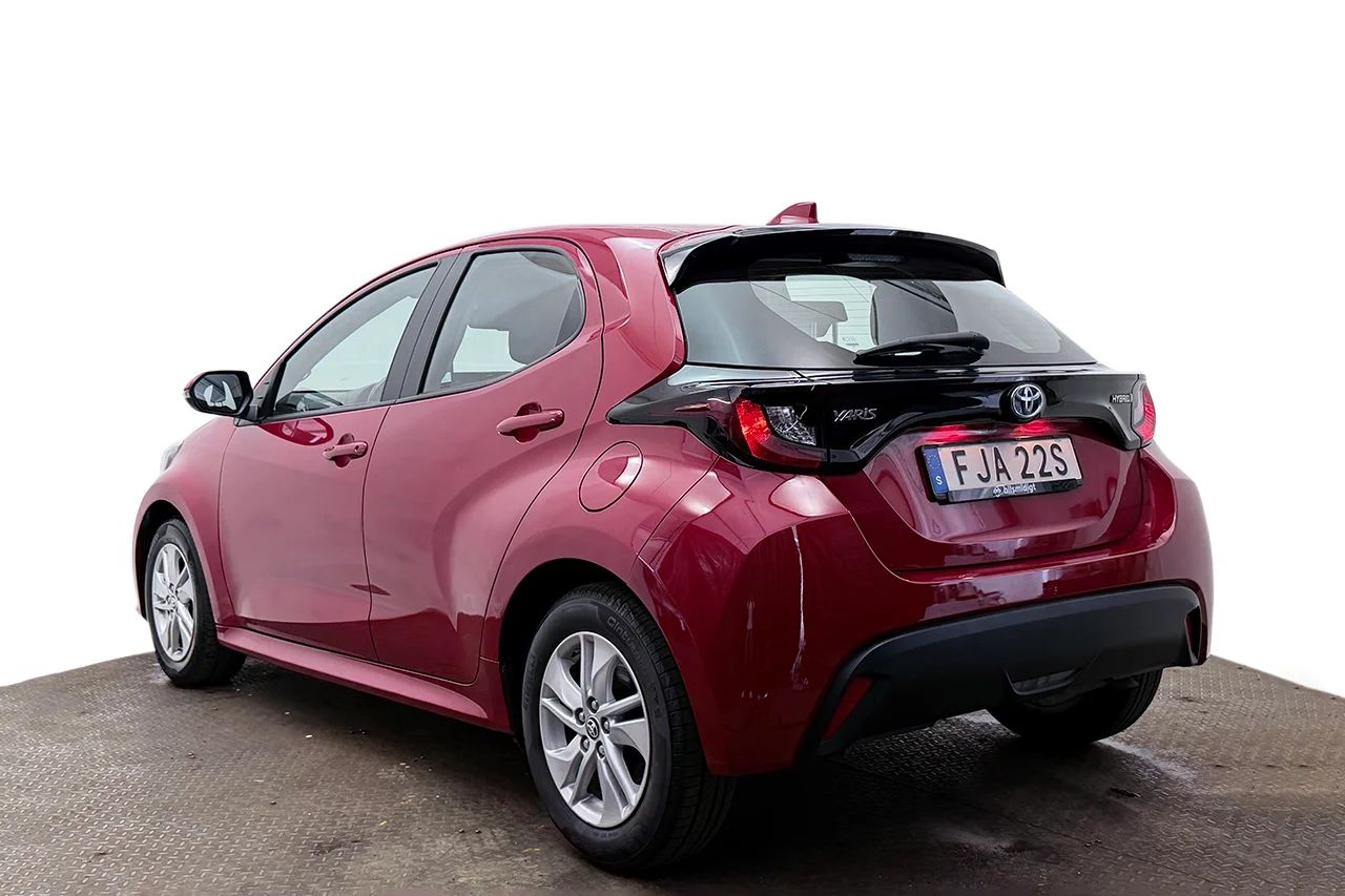 Toyota Yaris Hybrid Aut Kamera Filassist AdaptivFH MOMS 116hk – bild 8 av 28