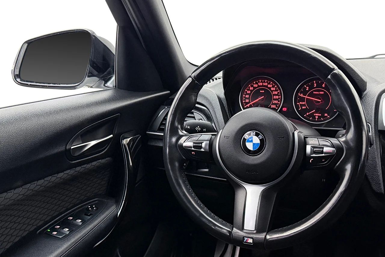 BMW 118i 5-dörr M Sport Drag Ljuspkt P-Sens Kamkedja 136hk – bild 15 av 28